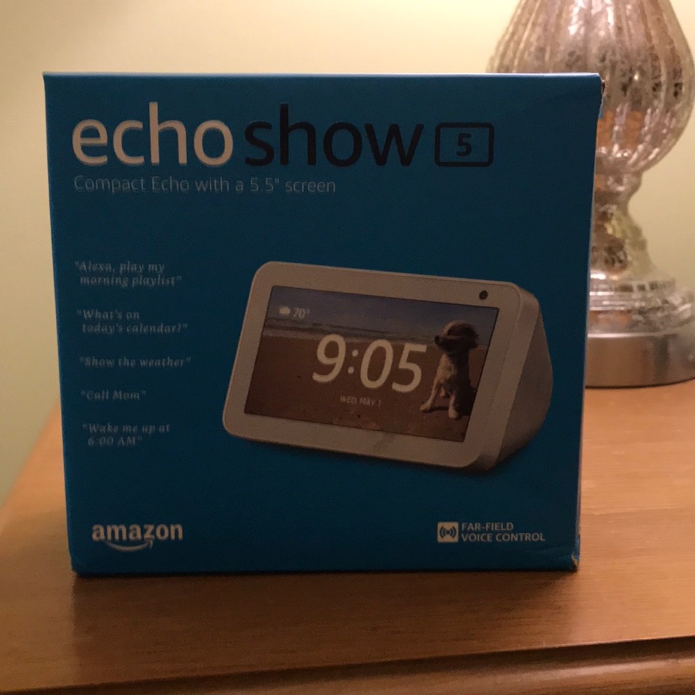 Amazon Alexa Echo Show 5 Brand new, never opened -white